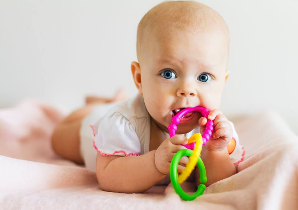 HOW TO HELP YOUR TEETHING BABY?